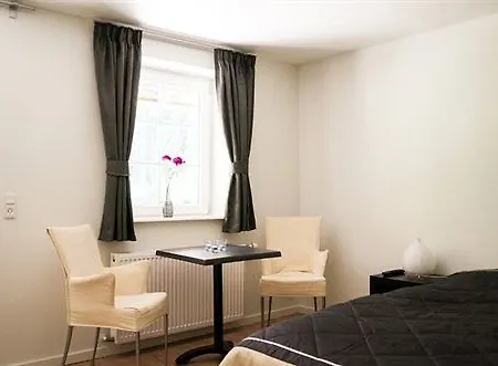 Bed & Breakfast By The Bridge Middelfart